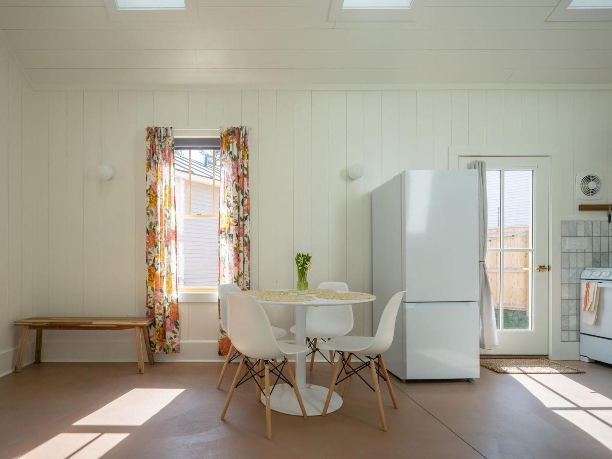 Queen City Bungalow & Cottages Burlington Exteriér fotografie