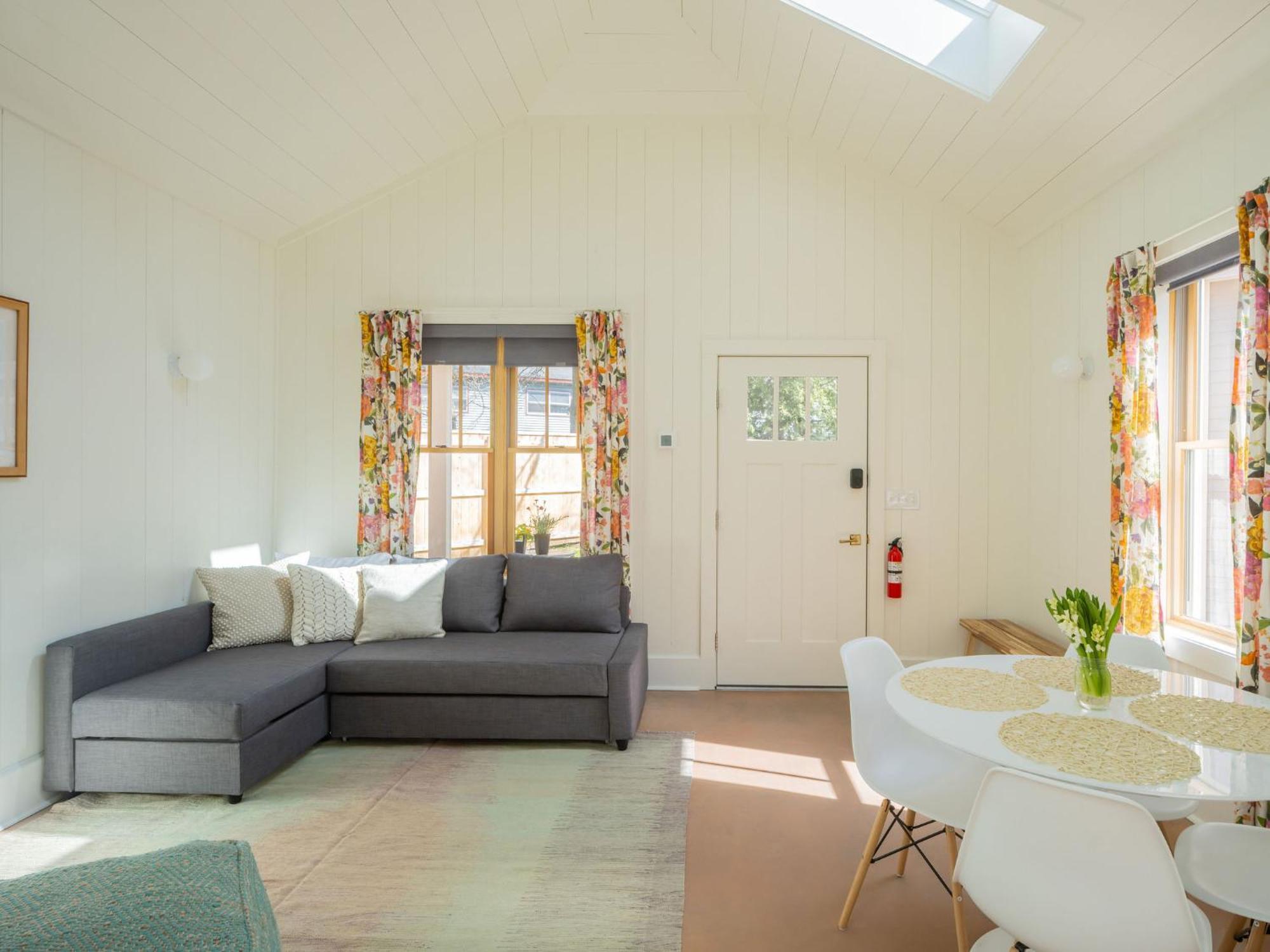 Queen City Bungalow & Cottages Burlington Exteriér fotografie
