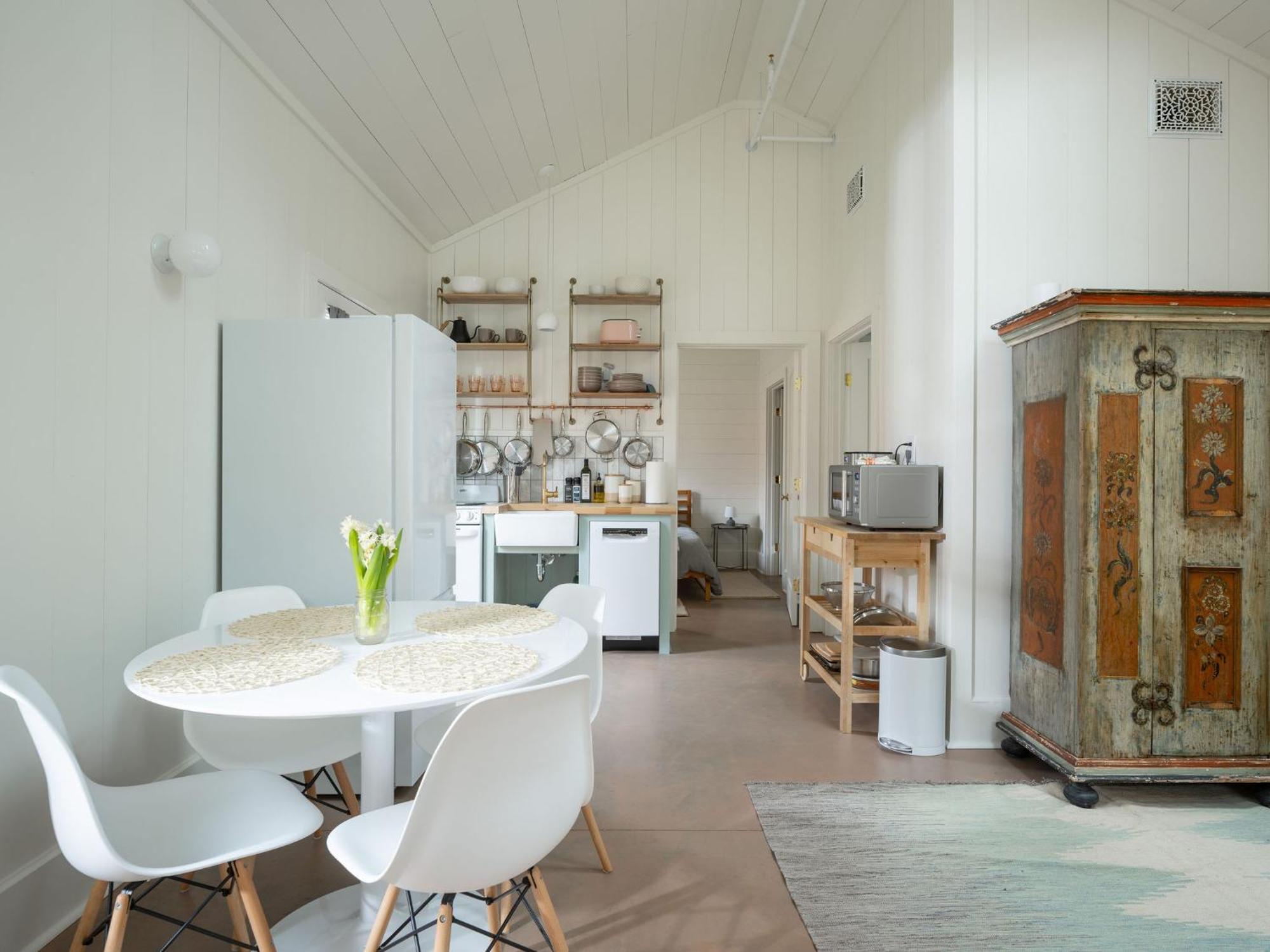 Queen City Bungalow & Cottages Burlington Exteriér fotografie