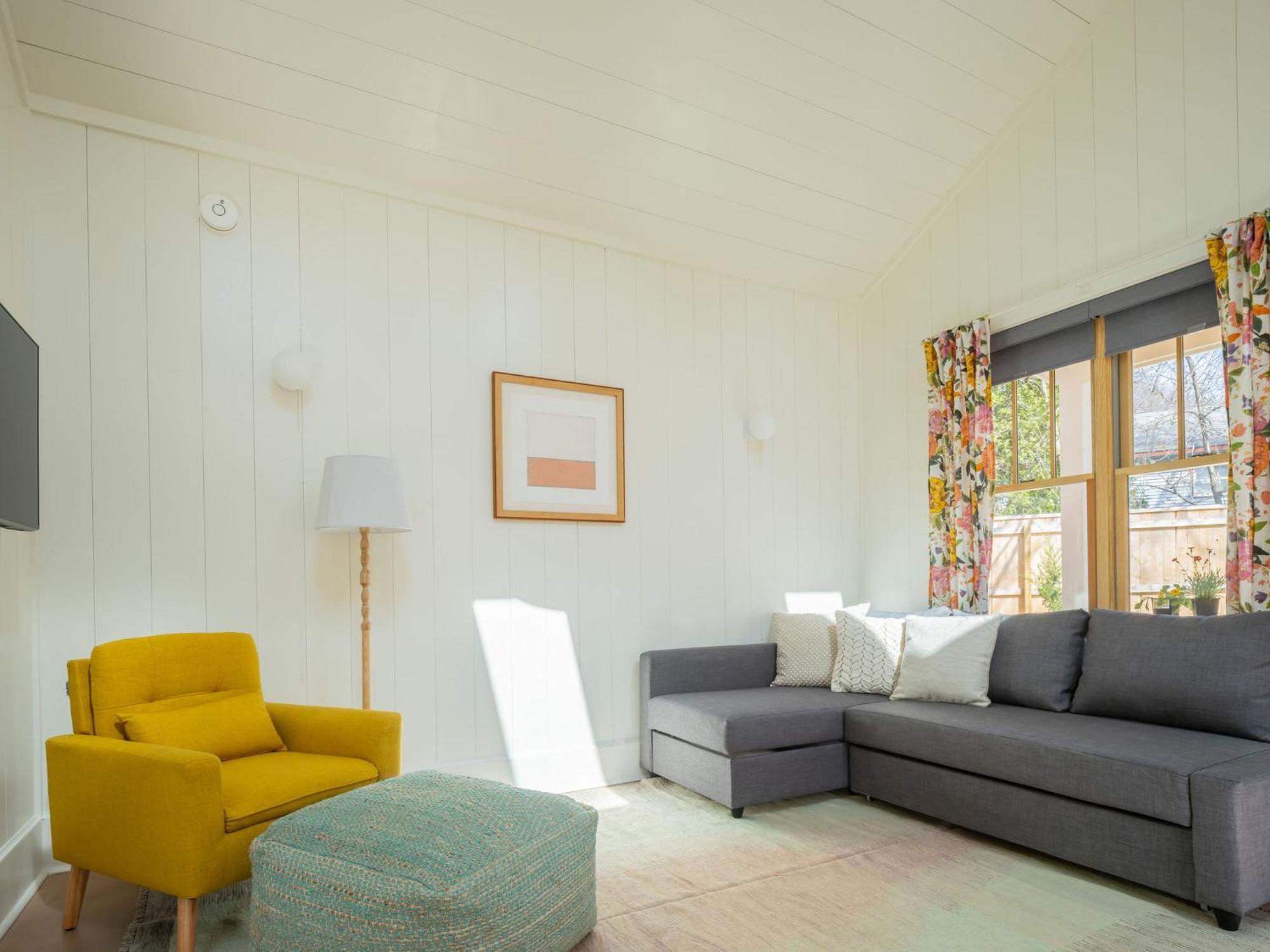 Queen City Bungalow & Cottages Burlington Exteriér fotografie