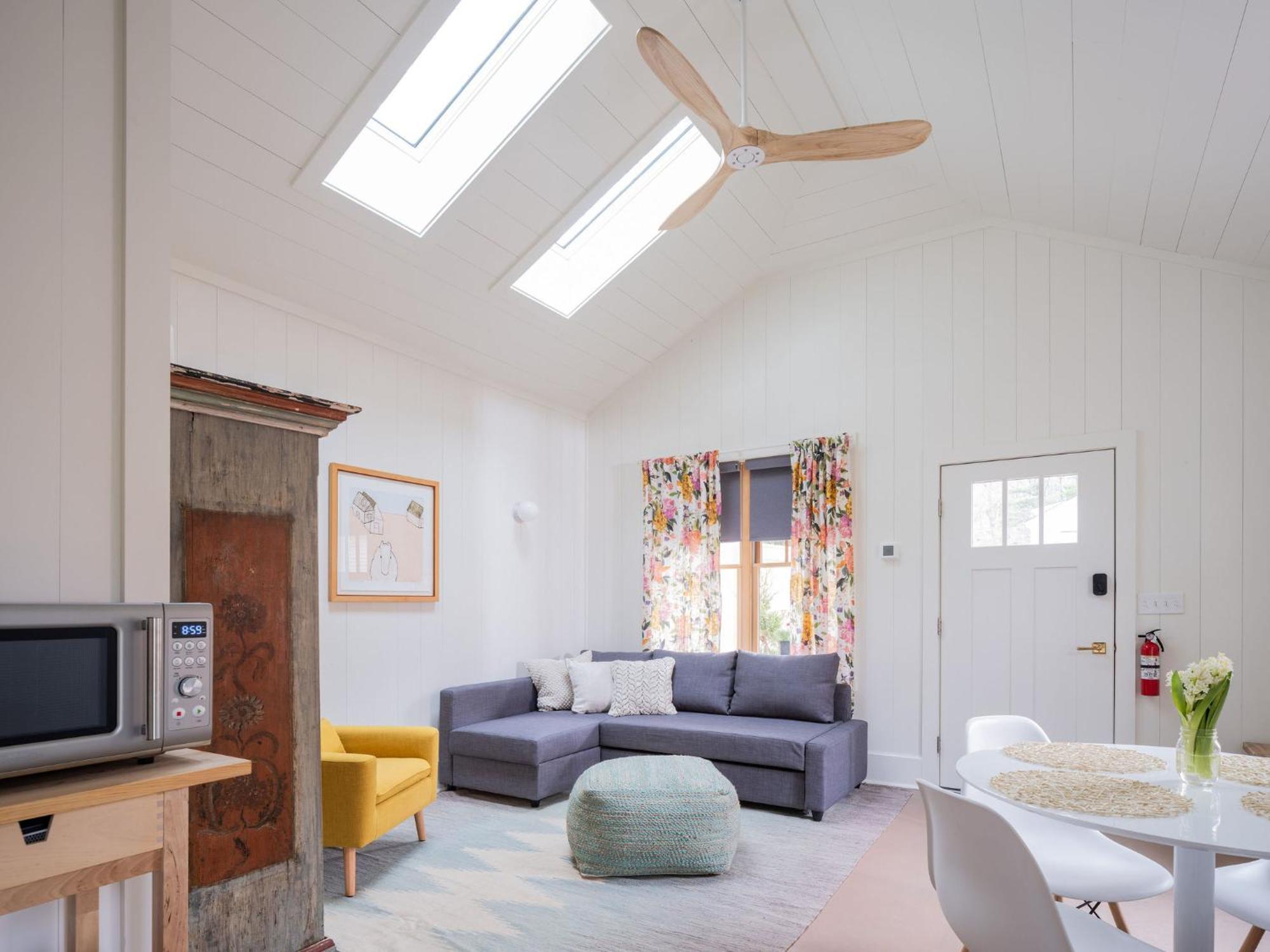 Queen City Bungalow & Cottages Burlington Exteriér fotografie